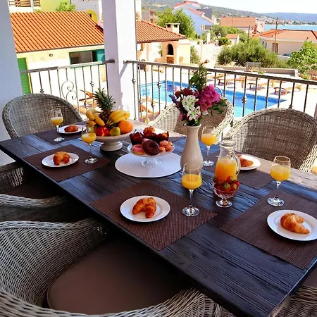 Restful Kanica House Villa *