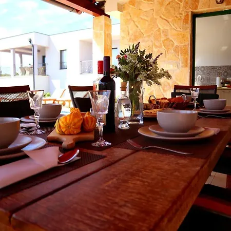 Restful Kanica House Villa *