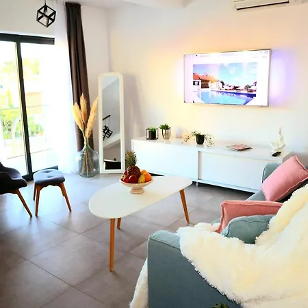 Restful Kanica House *