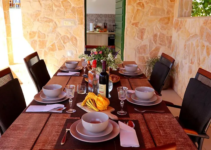 Restful Kanica House