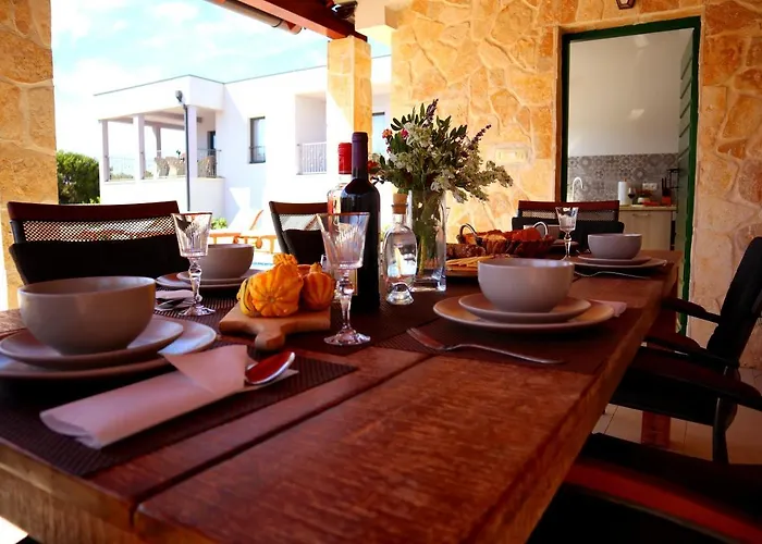 Restful Kanica House Villa *