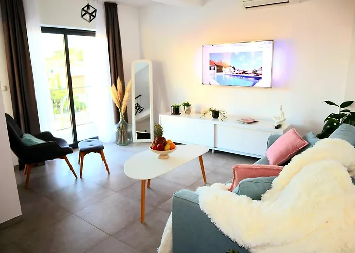 Restful Kanica House *