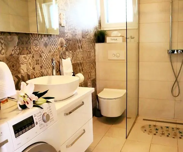 Restful Kanica House Villa